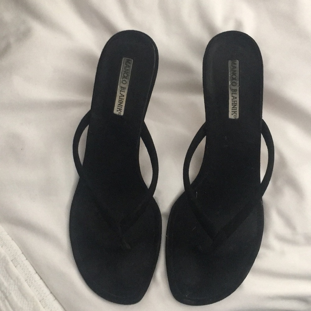 manolo blahnik kitten heel sandals